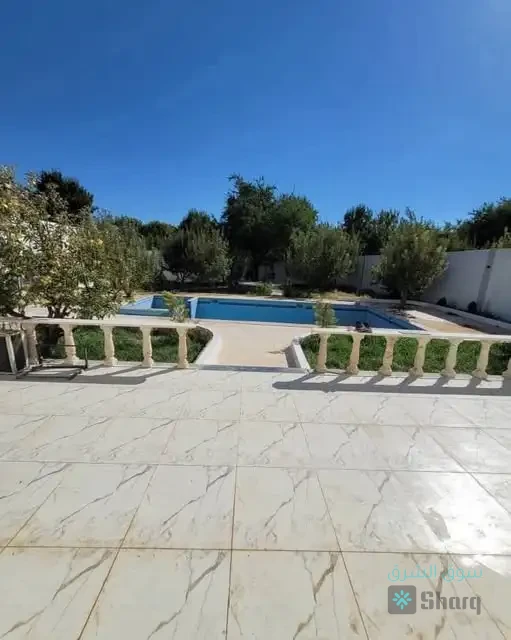 مزرعة للبيع