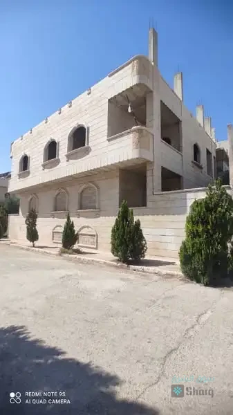 بناية للبيع — 2