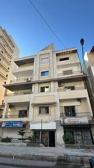 للبيع – محل وبيت