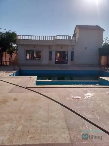 للبيع مزرعة