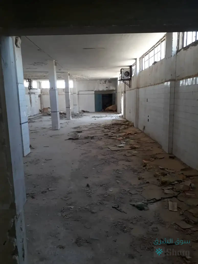 مصنع للبيع