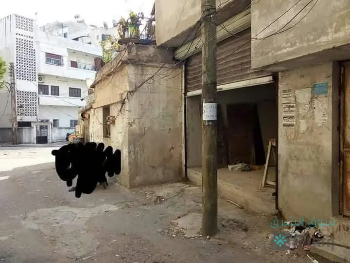 شقتين ومحل للبيع